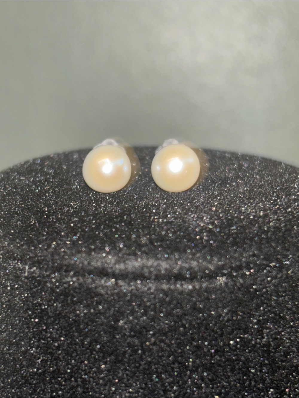 Cultivated Pearl Stud Earrings NWOT